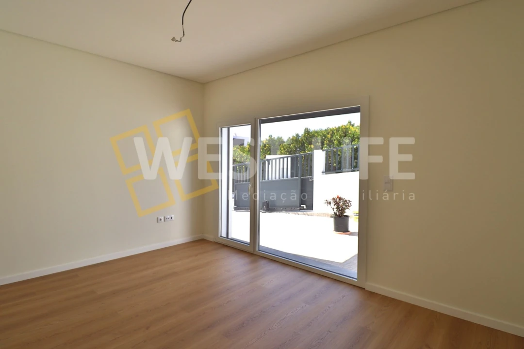 Moradia T3 para Venda em Santa Maria, São Pedro e Matacães Foto 13