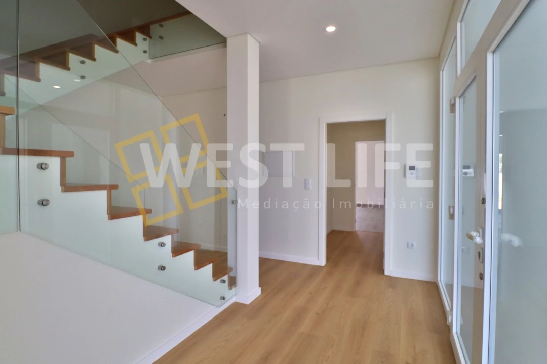 Moradia T3 para Venda em Santa Maria, São Pedro e Matacães Foto 8