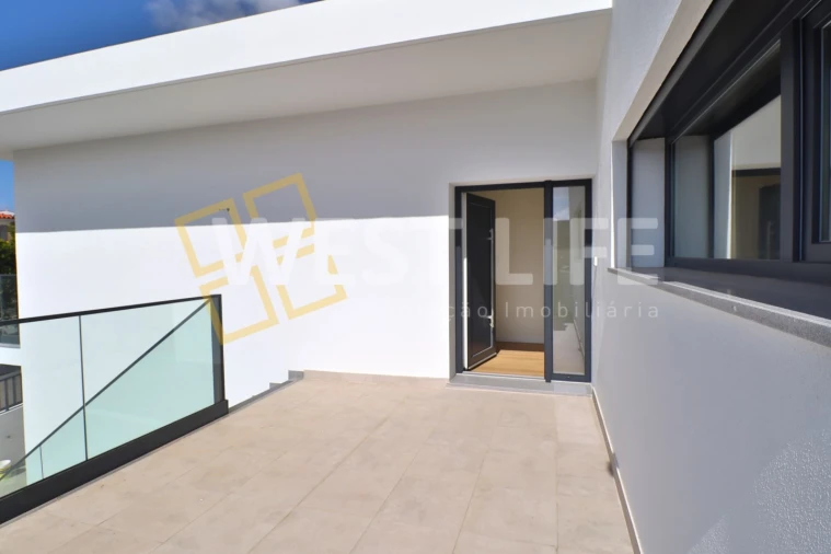 Moradia T3 para Venda em Santa Maria, São Pedro e Matacães Foto 24