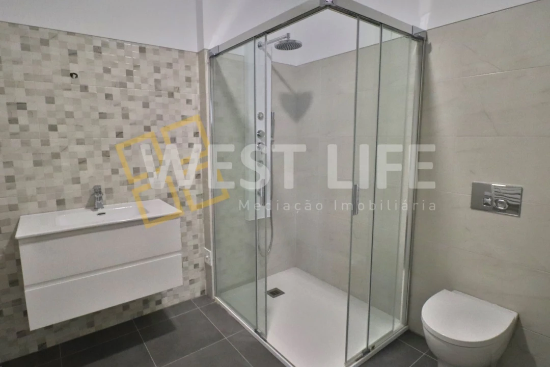 Moradia T3 para Venda em Santa Maria, São Pedro e Matacães Foto 19