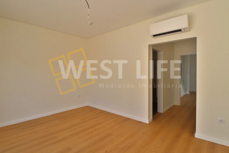 Moradia T3 para Venda em Santa Maria, São Pedro e Matacães Foto 11