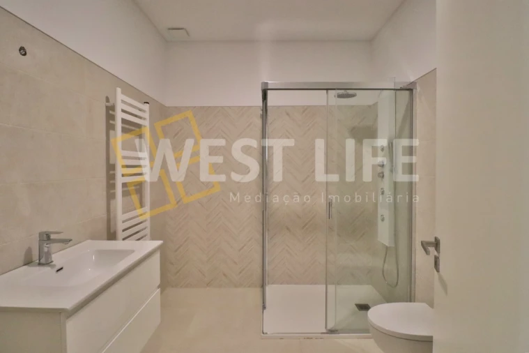 Moradia T3 para Venda em Santa Maria, São Pedro e Matacães Foto 16