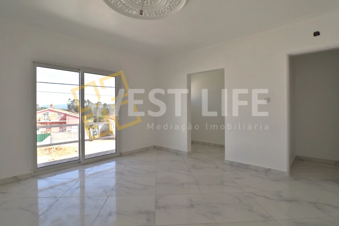 Moradia T3 para Venda em Campelos e Outeiro da Cabeça Foto 11