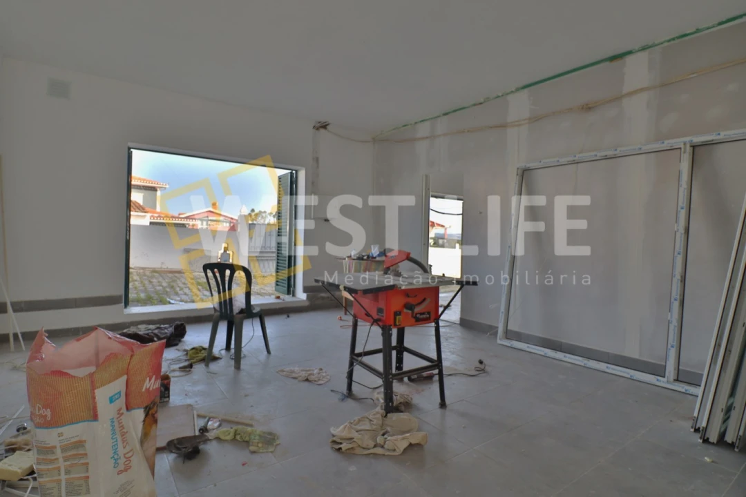 Moradia T3 para Venda em Campelos e Outeiro da Cabeça Foto 20