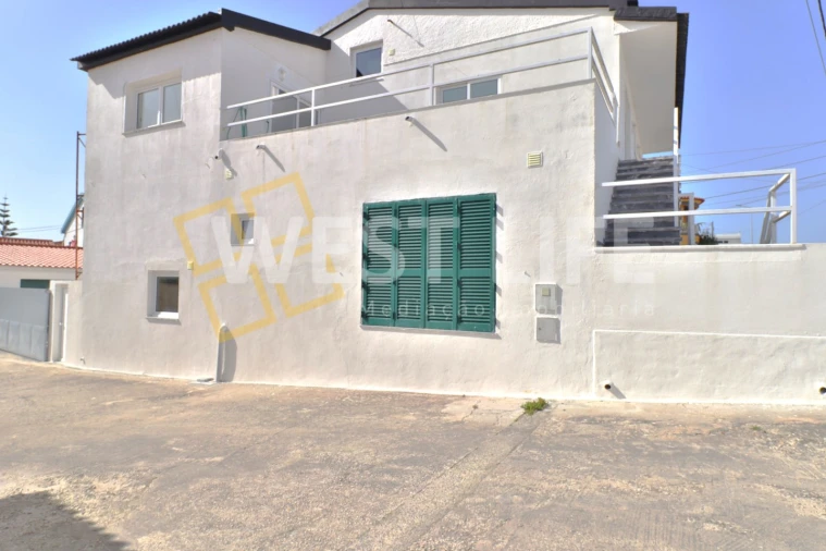 Moradia T3 para Venda em Campelos e Outeiro da Cabeça Foto 3