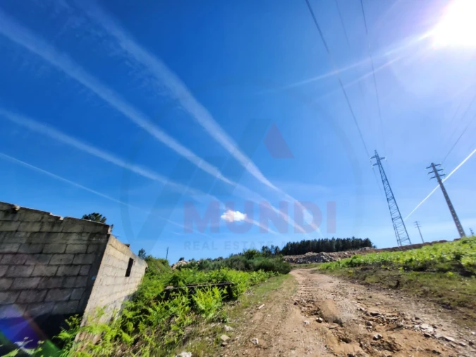 Terreno para Venda em Cavernães Foto 6