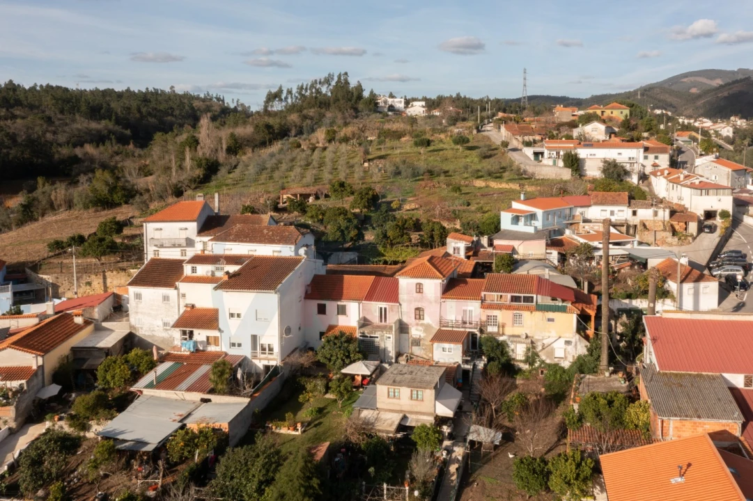 Moradia T4 para Venda em Brasfemes Foto 9