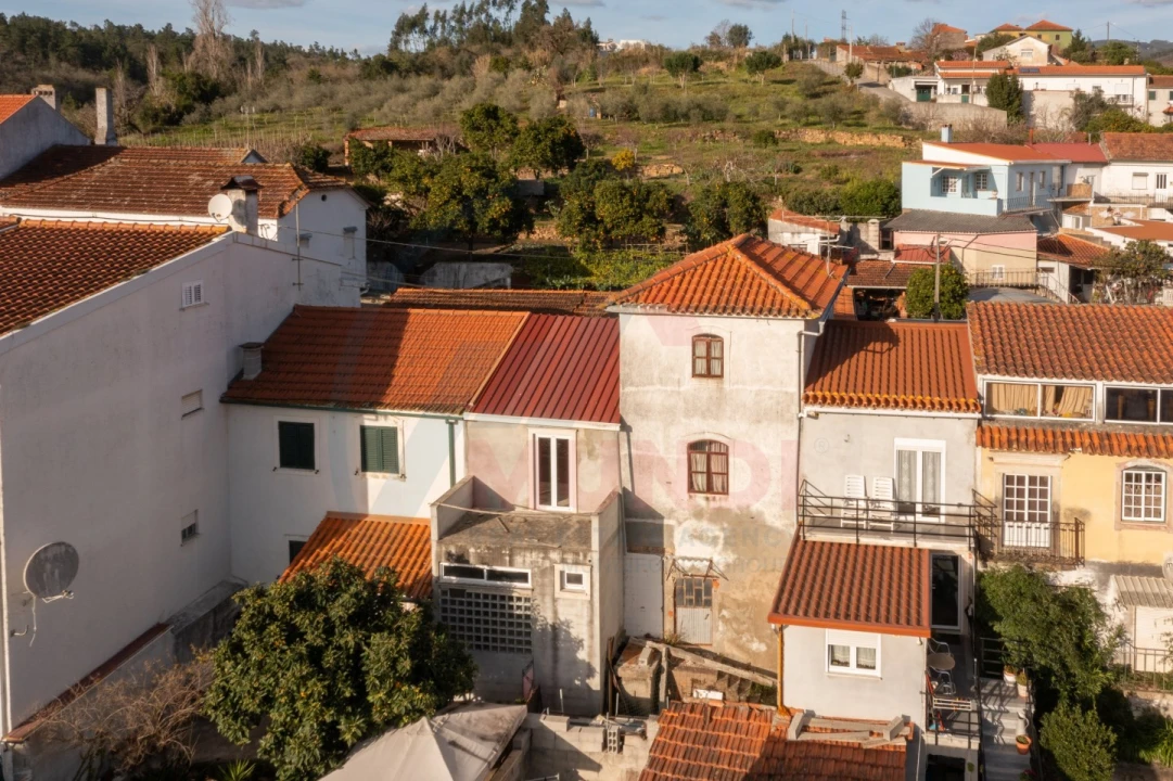 Moradia T4 para Venda em Brasfemes Foto 4