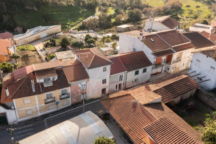 Moradia T4 para Venda em Brasfemes Foto 7