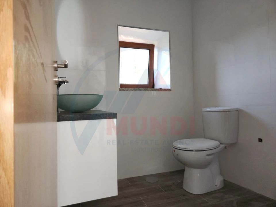 Moradia T7 para Venda em São João do Monte e Mosteirinho Foto 11