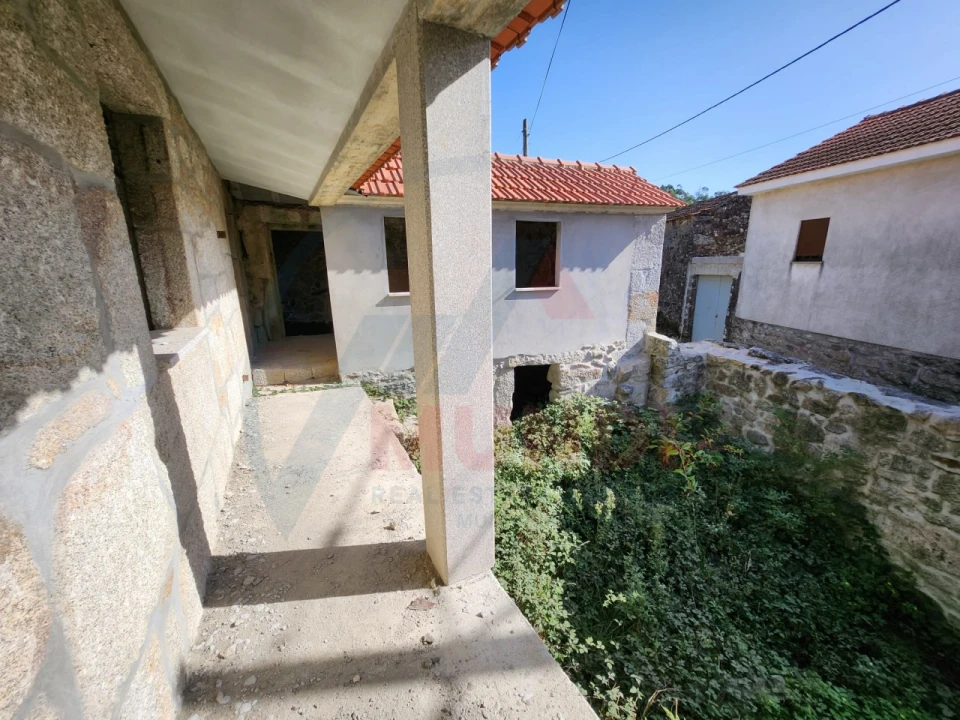 Moradia T7 para Venda em São João do Monte e Mosteirinho Foto 16