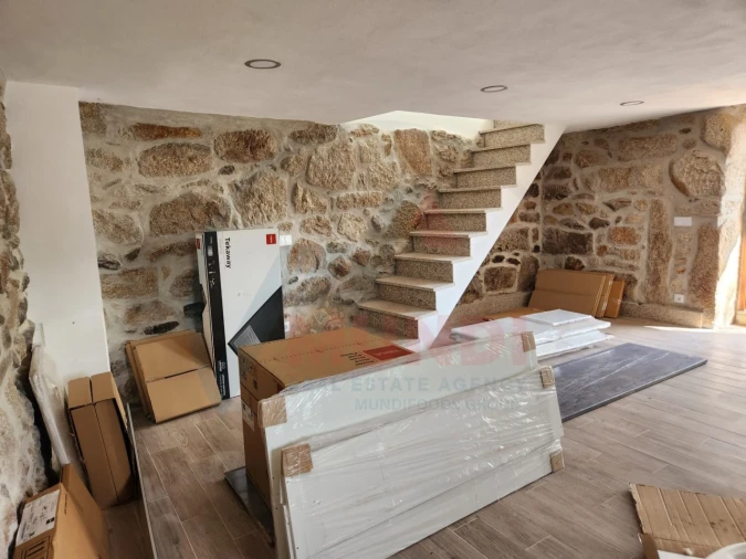 Moradia T7 para Venda em São João do Monte e Mosteirinho Foto 6