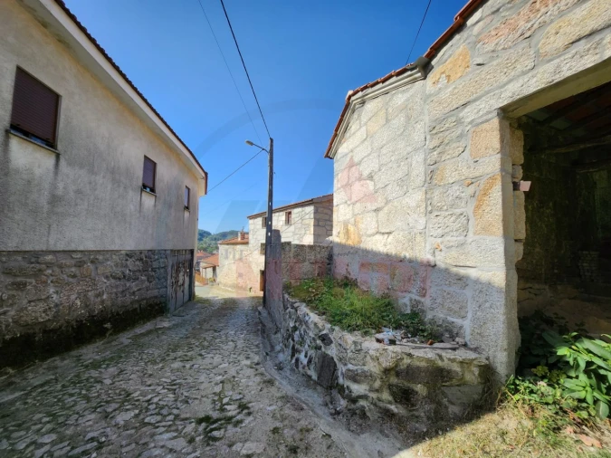 Moradia T7 para Venda em São João do Monte e Mosteirinho Foto 23