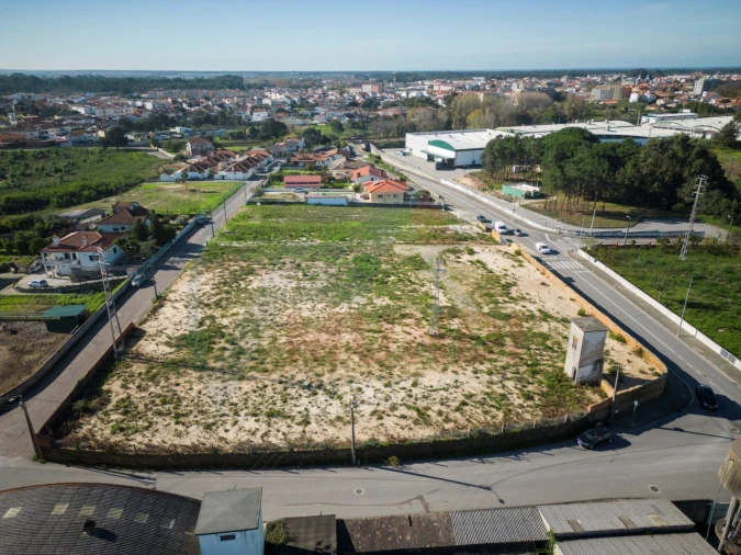 Terreno Comércio / Armazém para Venda em Ovar, São João, Arada e São Vicente de Pereira Jusã Foto 2