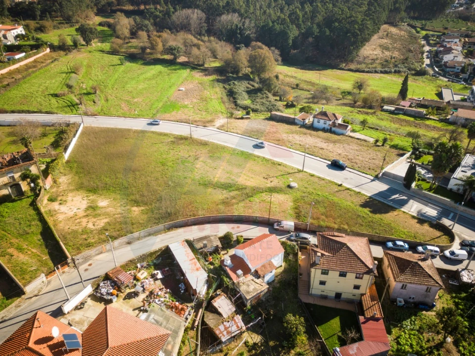 Terreno para Venda em O. Azeméis, Riba-Ul, Ul, Macinhata Seixa, Madail Foto 4