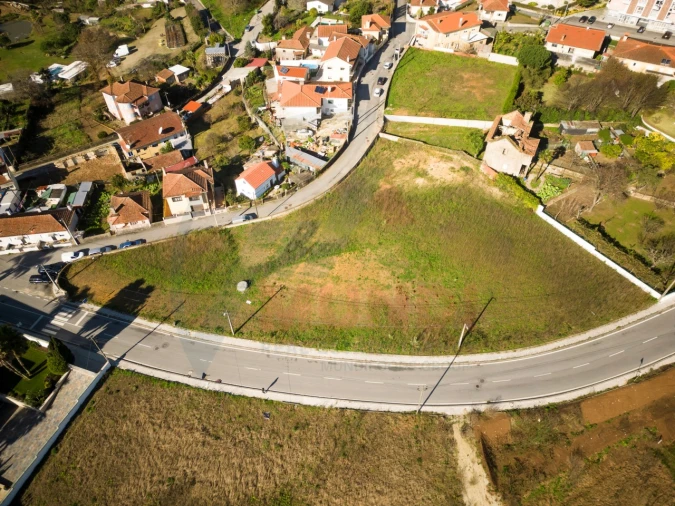 Terreno para Venda em O. Azeméis, Riba-Ul, Ul, Macinhata Seixa, Madail Foto 3