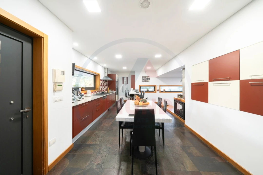 Moradia T3 para Venda em O. Azeméis, Riba-Ul, Ul, Macinhata Seixa, Madail Foto 4