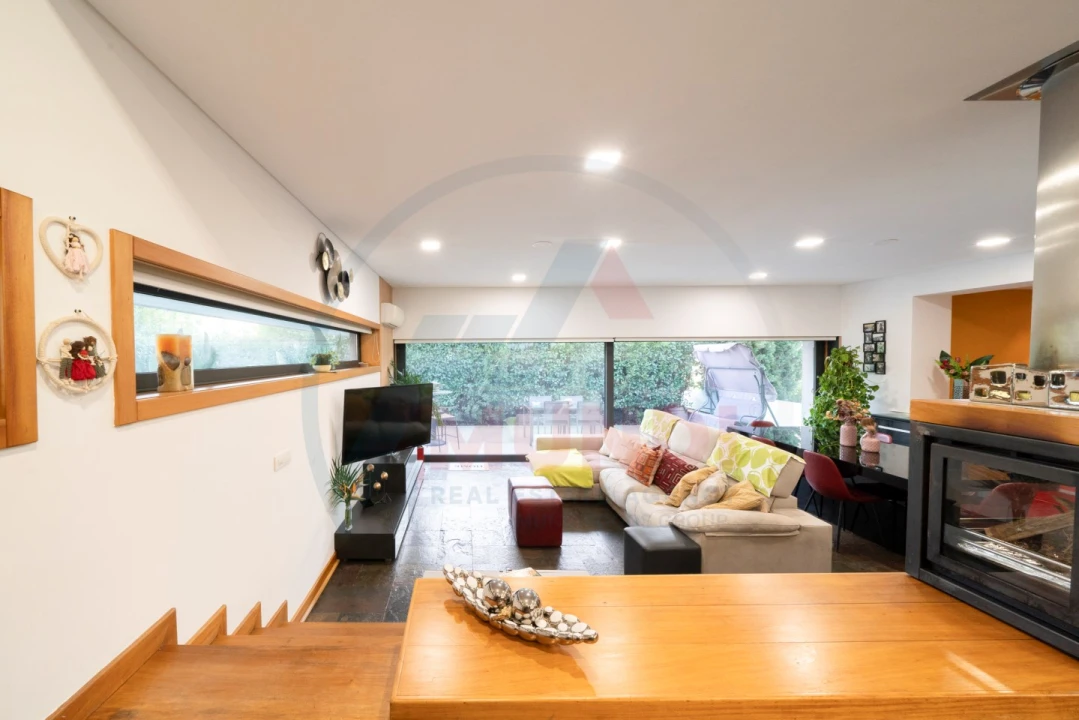 Moradia T3 para Venda em O. Azeméis, Riba-Ul, Ul, Macinhata Seixa, Madail Foto 3