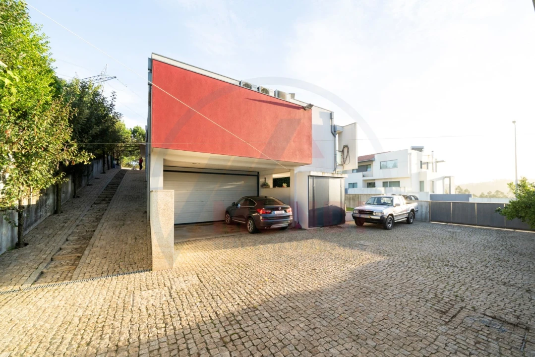 Moradia T3 para Venda em O. Azeméis, Riba-Ul, Ul, Macinhata Seixa, Madail Foto 47