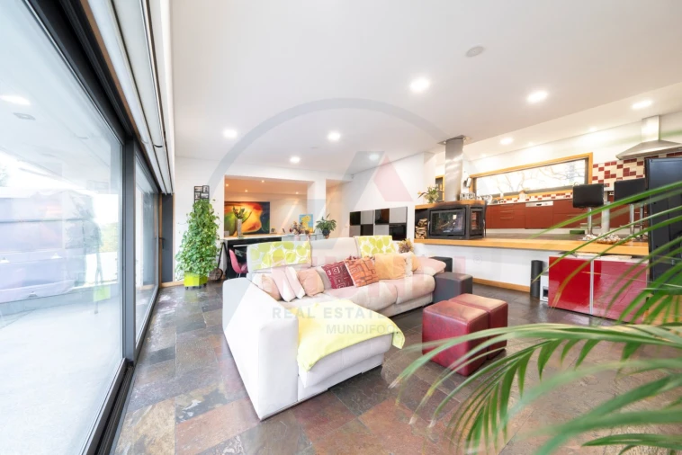 Moradia T3 para Venda em O. Azeméis, Riba-Ul, Ul, Macinhata Seixa, Madail Foto 11