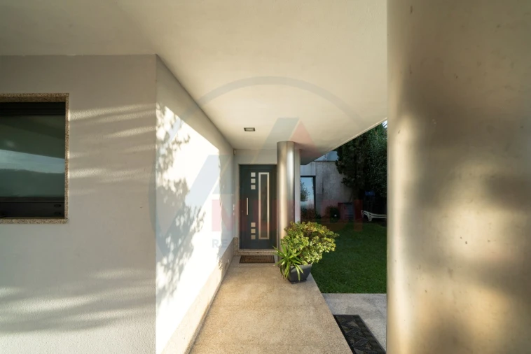 Moradia T3 para Venda em O. Azeméis, Riba-Ul, Ul, Macinhata Seixa, Madail Foto 55