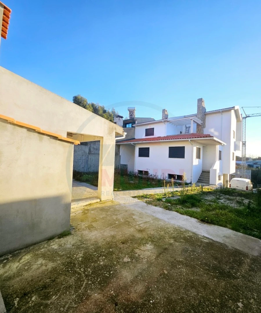 Moradia T4 para Venda em Cacia Foto 40