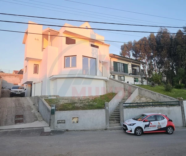 Moradia T4 para Venda em Cacia