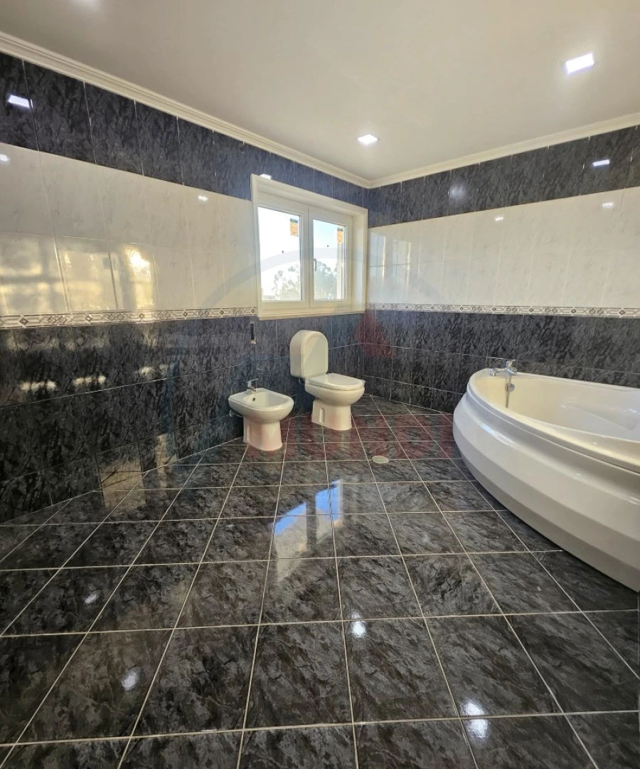 Moradia T4 para Venda em Cacia Foto 32