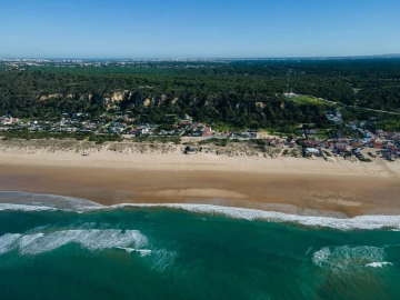 Moradia T4 para Venda em Charneca de Caparica e Sobreda