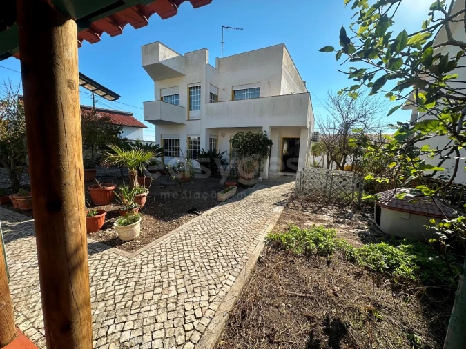 Moradia T4 para Venda em Nazare Foto 2