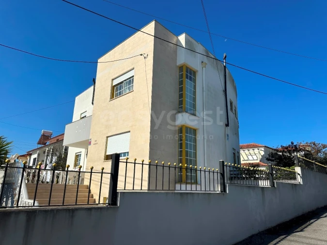 Moradia T4 para Venda em Nazare Foto 26