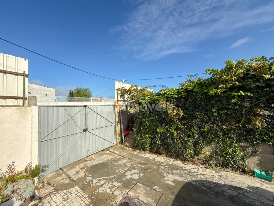 Moradia T2 para Venda em Nossa Sra de Fatima Foto 18