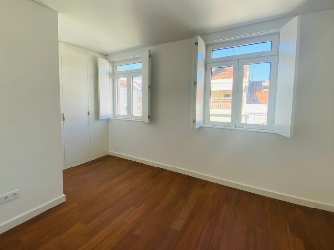 Apartamento T2 para Venda em Arroios Foto 32