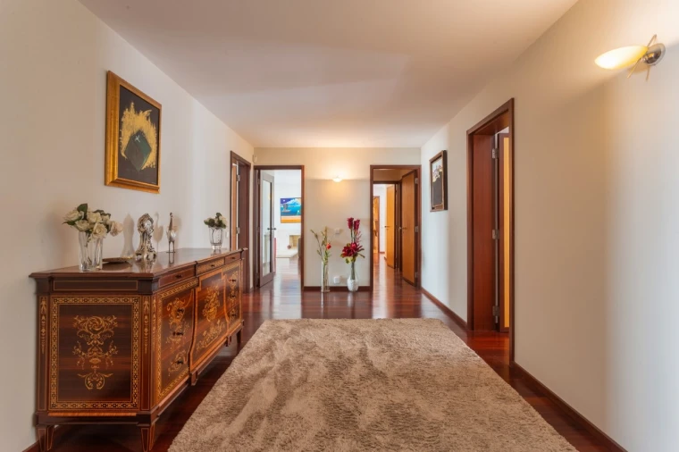 Apartamento T5 para Venda em Aldoar, Foz do Douro e Nevogilde Foto 1