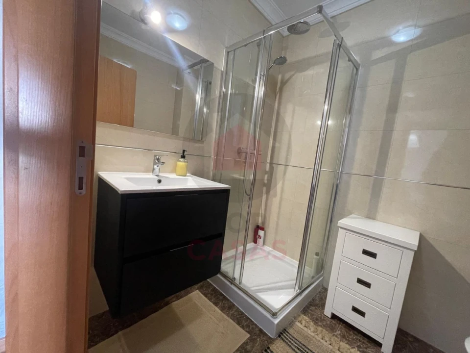 Apartamento T1 para Venda em Foz do Arelho Foto 12