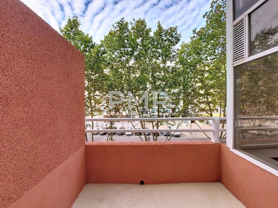 Apartamento T1 para Arrendamento em Lumiar Foto 14