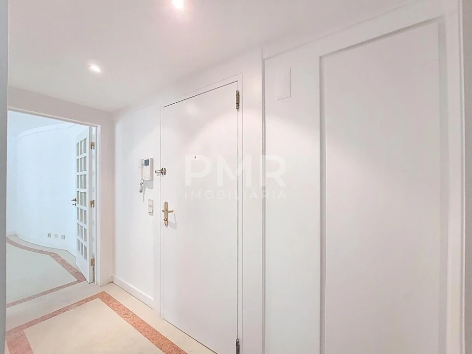 Apartamento T1 para Arrendamento em Lumiar Foto 19