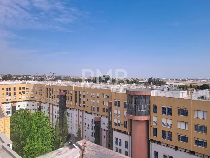 Apartamento T1 para Arrendamento em Lumiar Foto 21