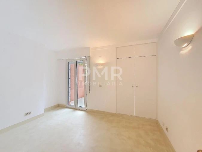 Apartamento T1 para Arrendamento em Lumiar Foto 3