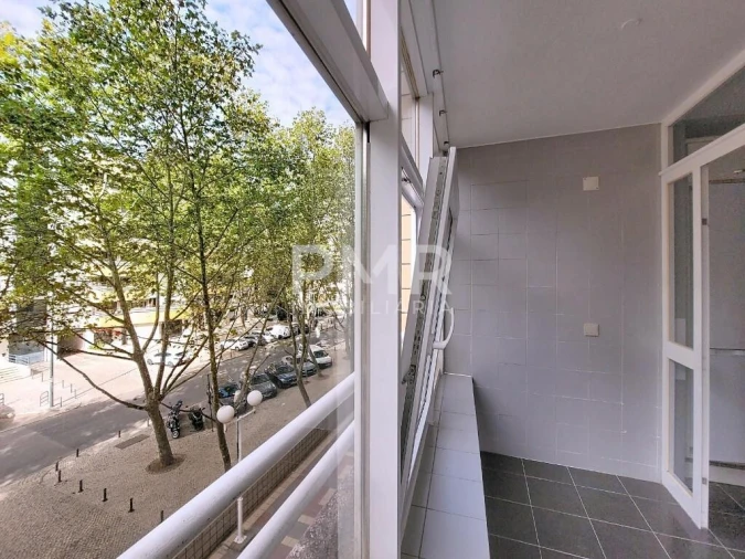 Apartamento T1 para Arrendamento em Lumiar Foto 12