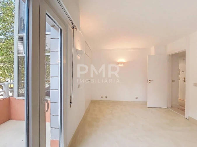 Apartamento T1 para Arrendamento em Lumiar Foto 16