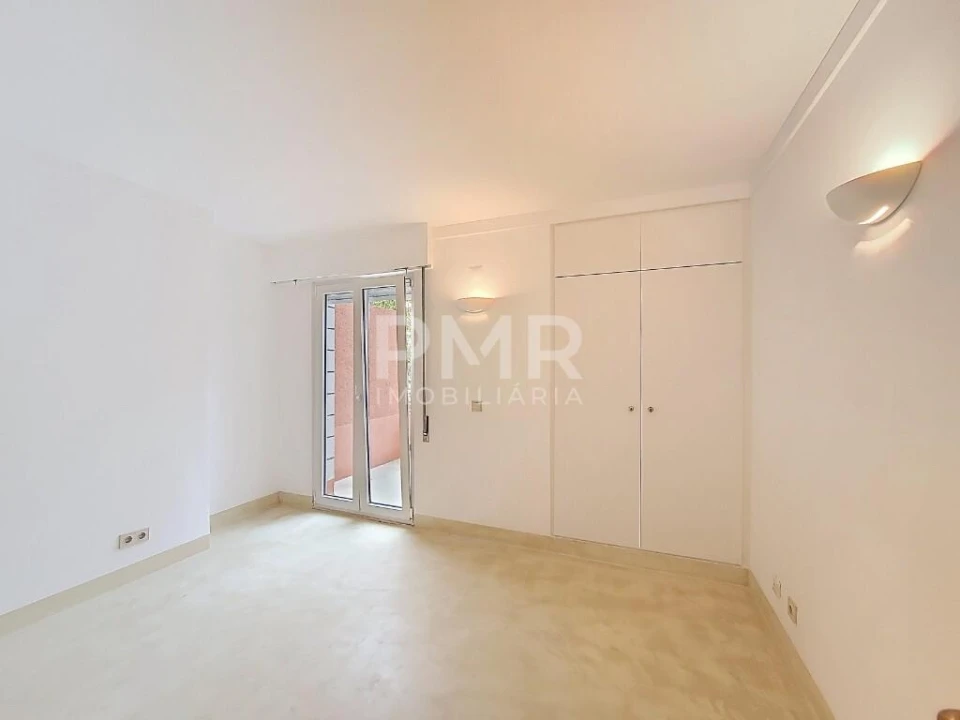 Apartamento T1 para Arrendamento em Lumiar Foto 3