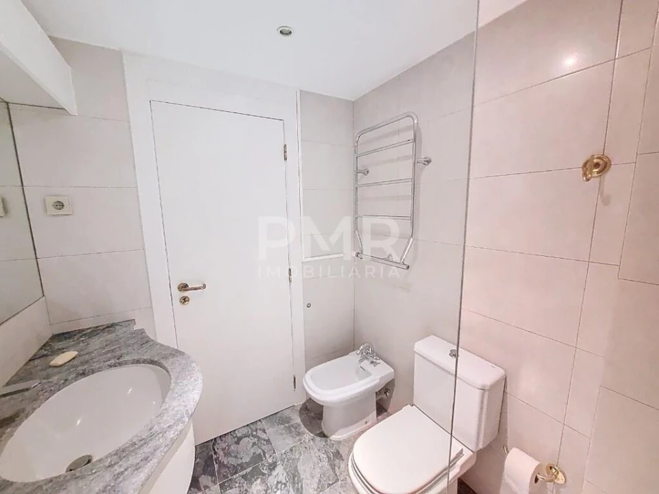 Apartamento T1 para Arrendamento em Lumiar Foto 4