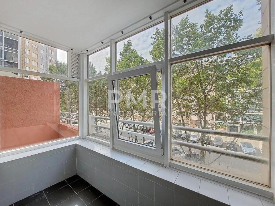 Apartamento T1 para Arrendamento em Lumiar Foto 13