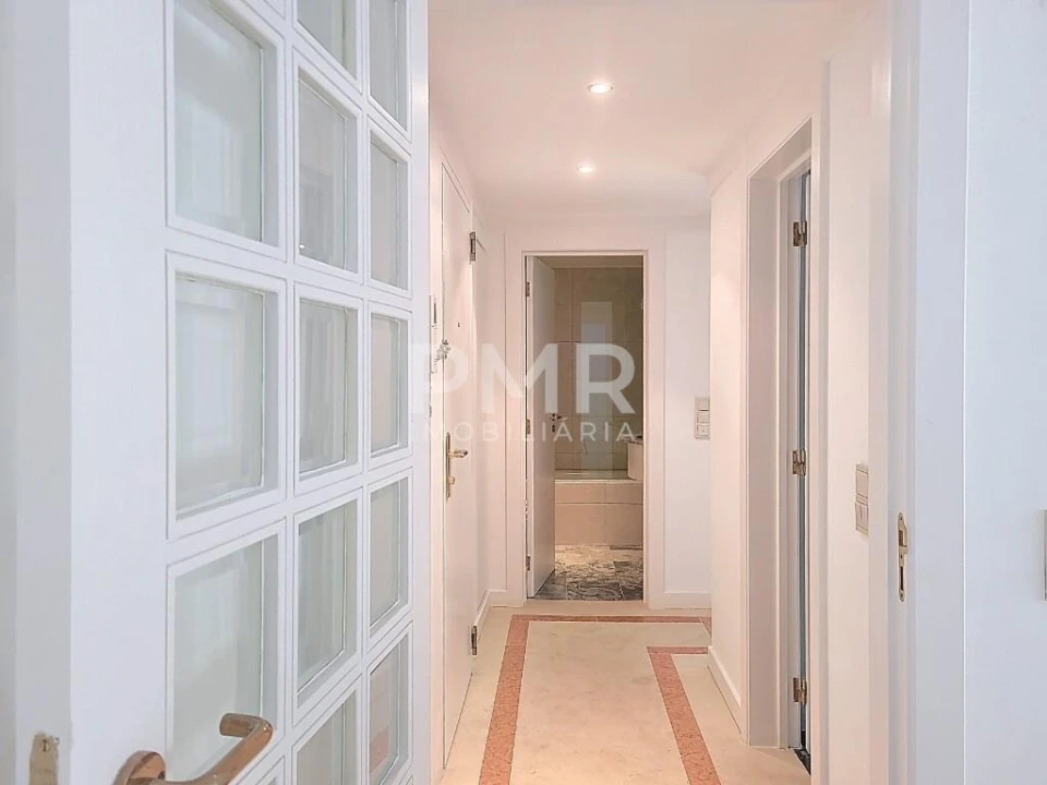 Apartamento T1 para Arrendamento em Lumiar Foto 18