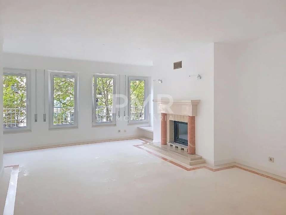 Apartamento T1 para Arrendamento em Lumiar Foto 1