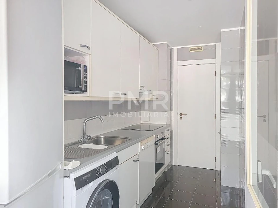 Apartamento T1 para Arrendamento em Lumiar Foto 11