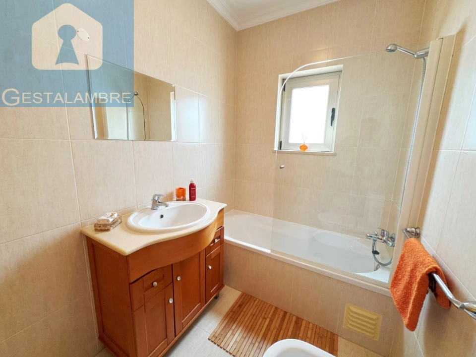 Apartamento T2 para Venda em Albufeira e Olhos de Água Foto 12