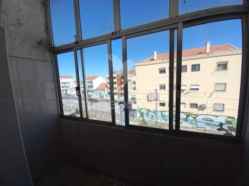 Apartamento T1 para Venda em Baixa da Banheira e Vale da Amoreira