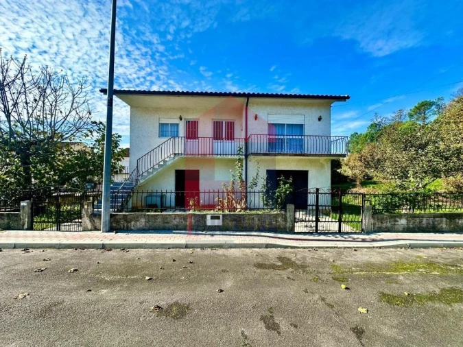 Moradia T3 para Venda em Ponte da Barca, V.N. Muía, Paço Vedro Magalhães